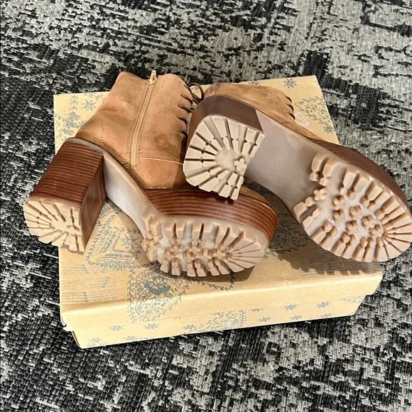 Free People Tan Leather platform Lace-Up Boots - Picture 4 of 4
